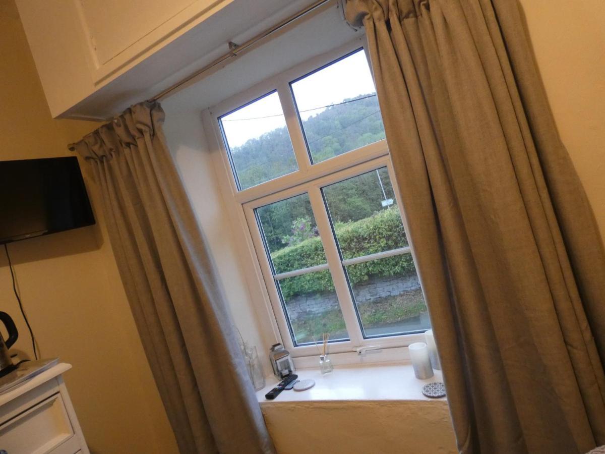 The Farmers Arms, Cwmdu Llanwddyn  Buitenkant foto