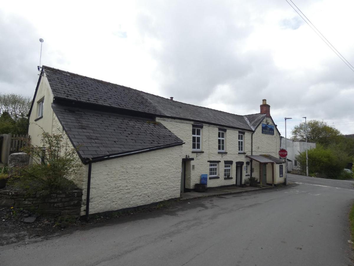 The Farmers Arms, Cwmdu Llanwddyn  Buitenkant foto