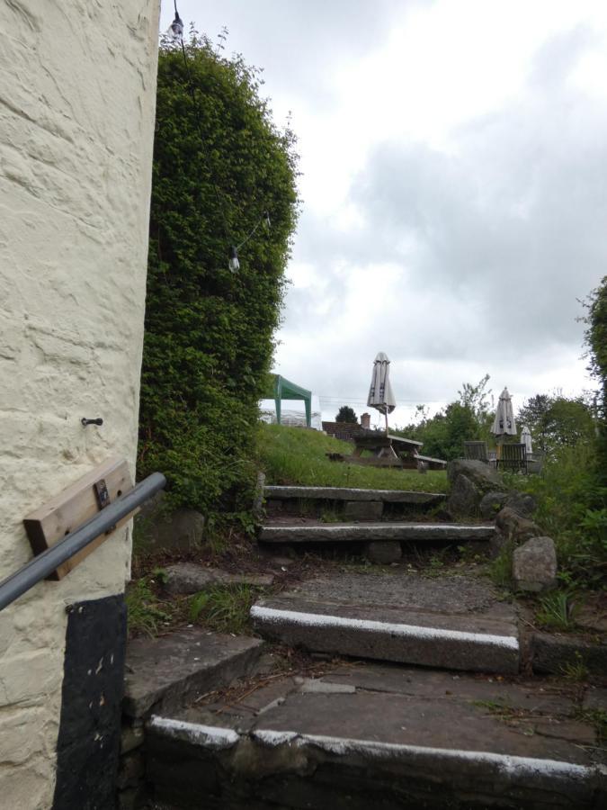 The Farmers Arms, Cwmdu Llanwddyn  Buitenkant foto